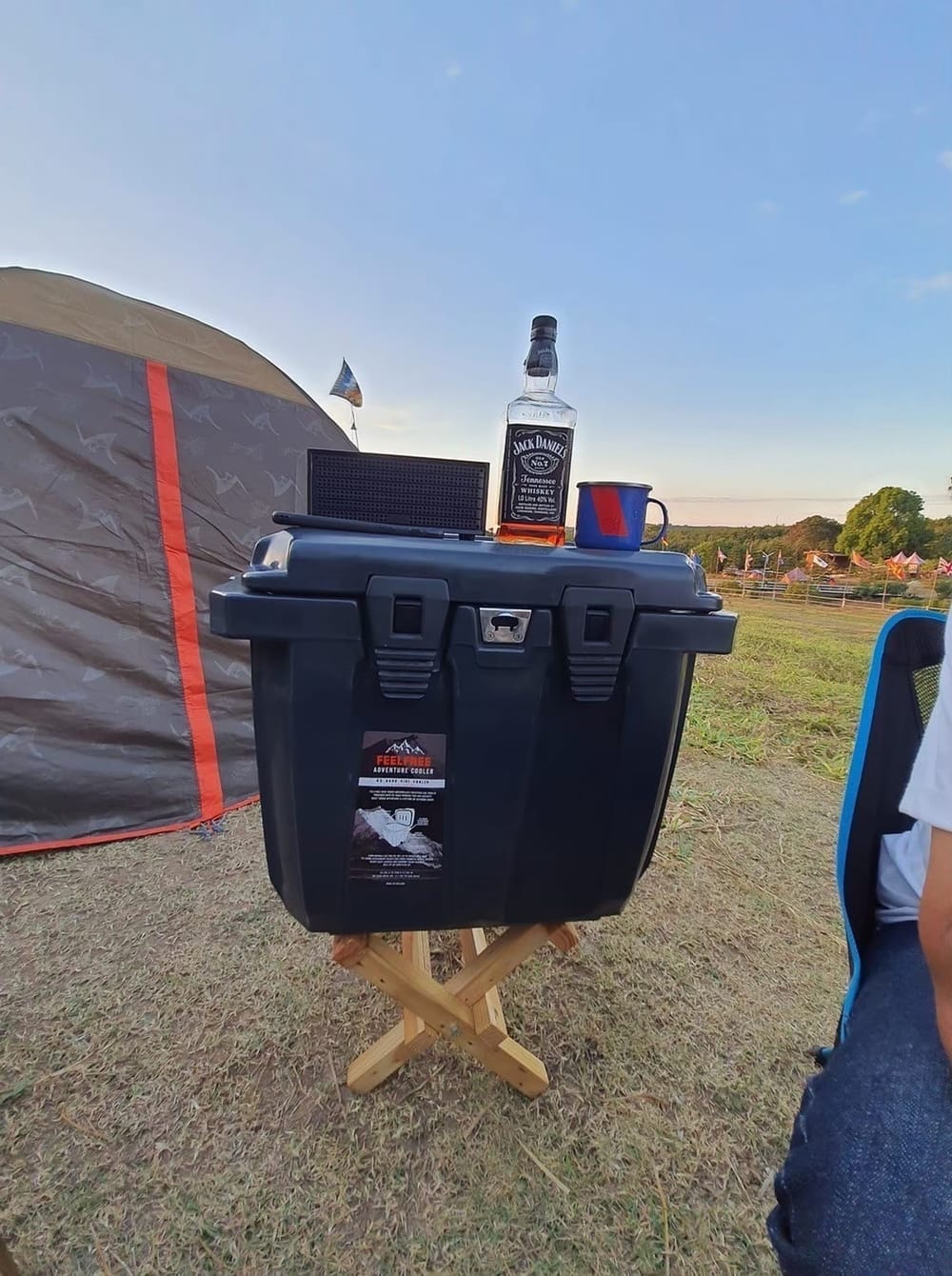 ถังน้ำแข็งเกรดพรีเมี่ยม FEELFREE ขนาด 45 ลิตร สี ROCKY GRAY